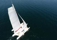 mast top main sail yachting trimaran